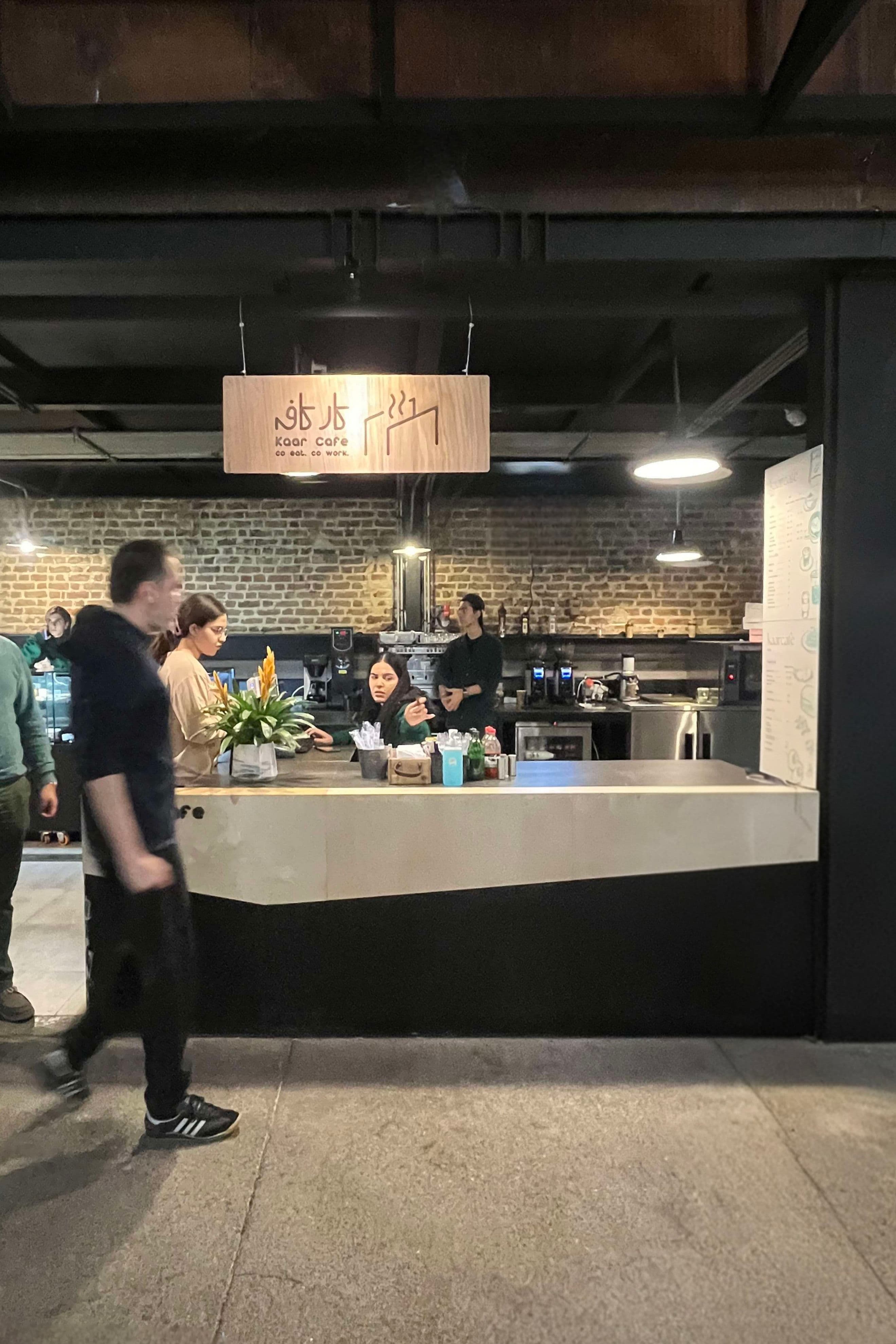 7o8 Social Table thumbnail 2